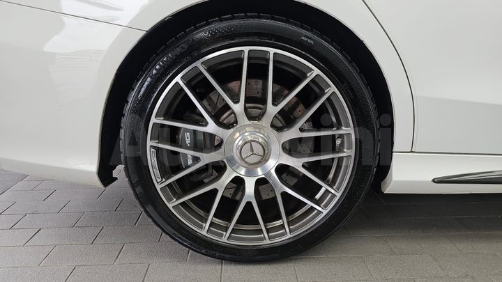 Mercedes Benz C Class 2018 — 5