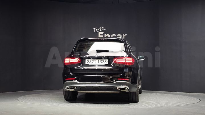 Mercedes Benz GLC Class 2019 — 4