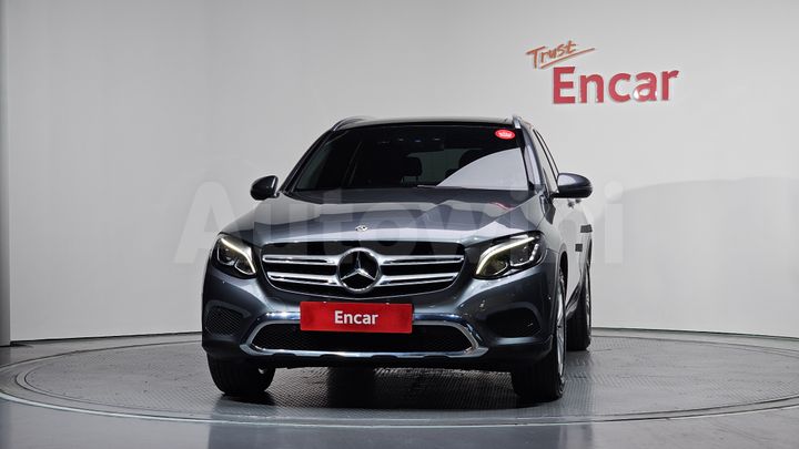 Mercedes Benz GLC Class 2018 — 3