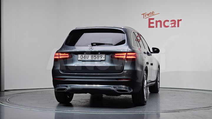 Mercedes Benz GLC Class 2018 — 4