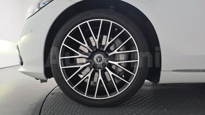 Mercedes Benz S Class 2024 — 4