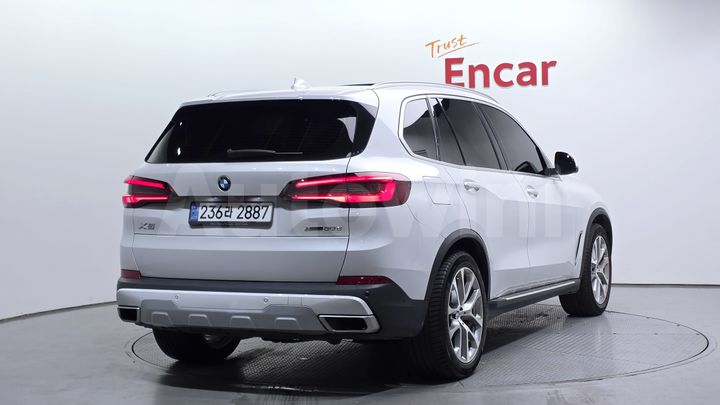 BMW X5 2021 — 2