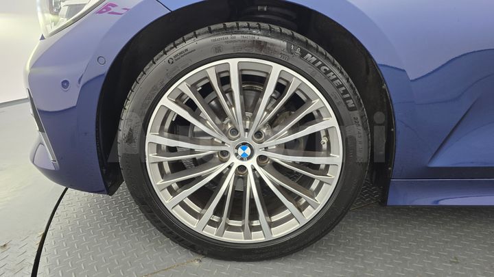 BMW 3 Series 2020 — 5