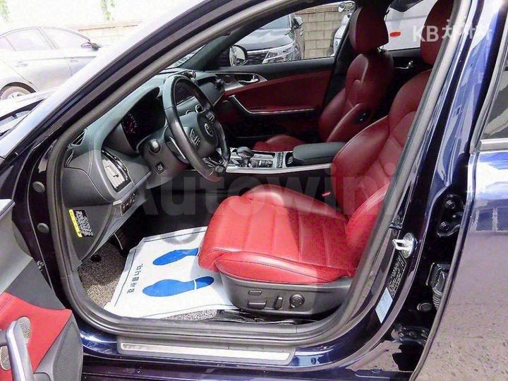 Kia Stinger 2018 — 5
