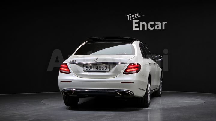 Mercedes-Benz E Class 2017 — 4