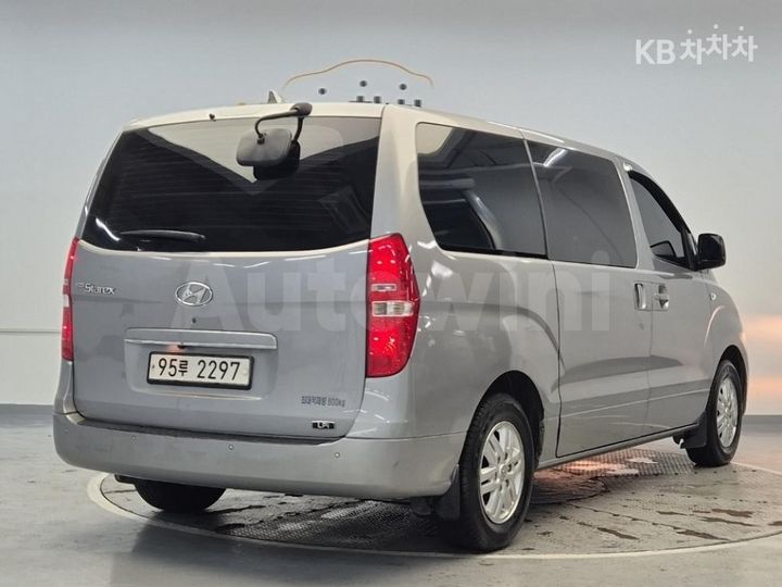 Hyundai Starex 2017 — 3