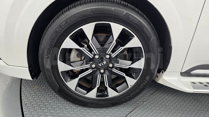 Kia Carnival 2021 — 5