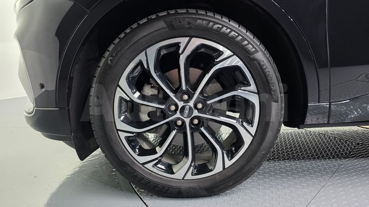 Lincoln Nautilus 2024 — 5