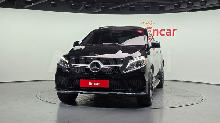 Mercedes Benz GLE Class 2017 — 3