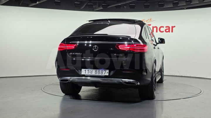 Mercedes Benz GLE Class 2017 — 4