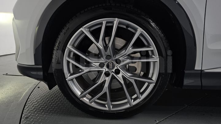Audi Q4