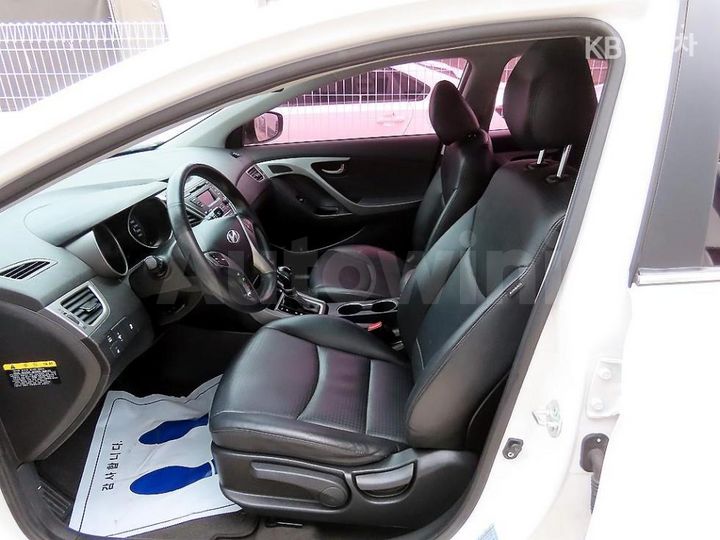 Hyundai Avante 2014 — 5