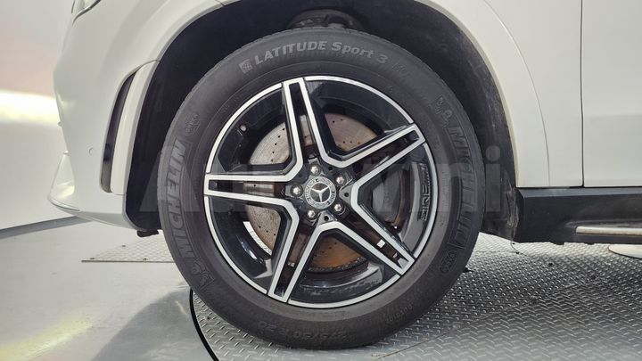 Mercedes Benz GLE Class 2019 — 5