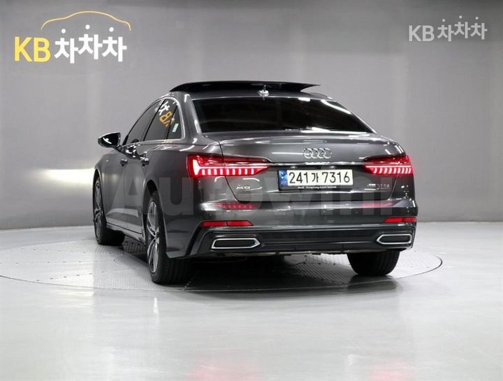 Audi A6 2022 — 4