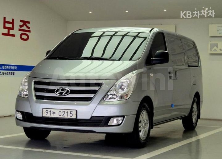 Hyundai Starex 2017 — 2