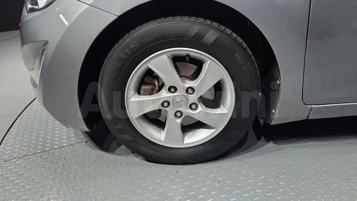 Hyundai Avante 2015 — 5
