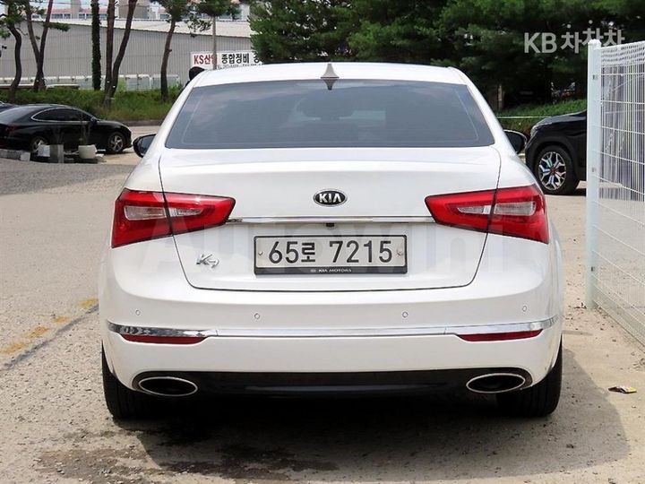 Kia K7 2013 KNALL415BDA148445 — 4
