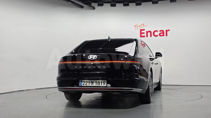 Hyundai Grandeur 2023 — 4