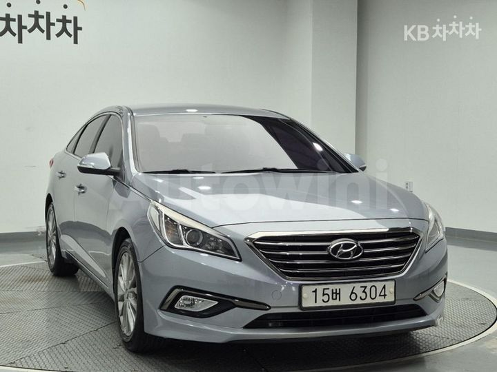 Hyundai Sonata 2015 KMHE341CBFA039987 — 4