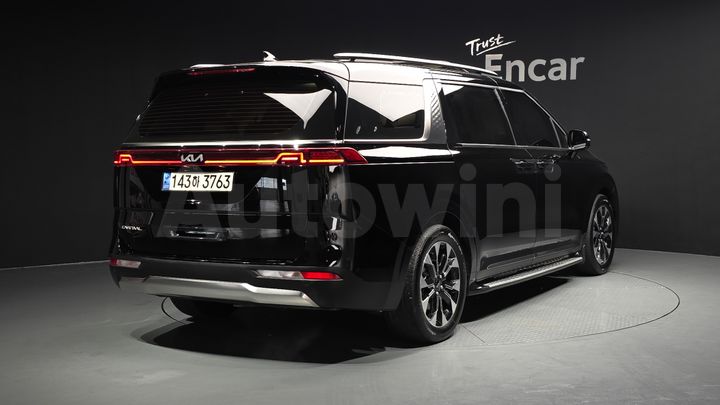 Kia Carnival 2023 — 2