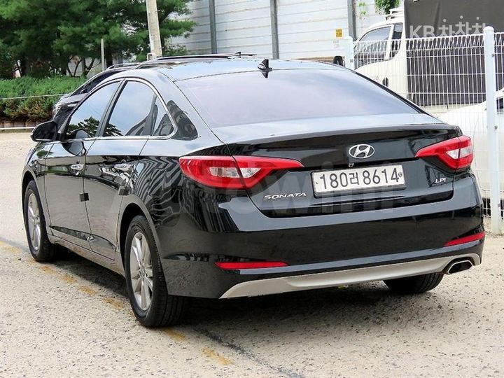 Hyundai Sonata 2015 KMHE341DBFA082982 — 3