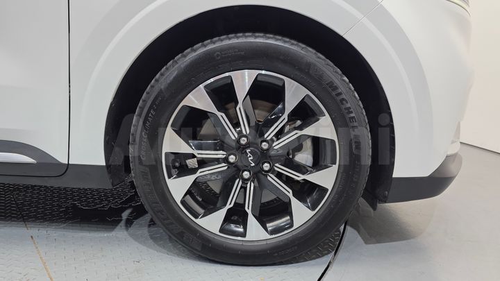 Kia Carnival 2023 — 5