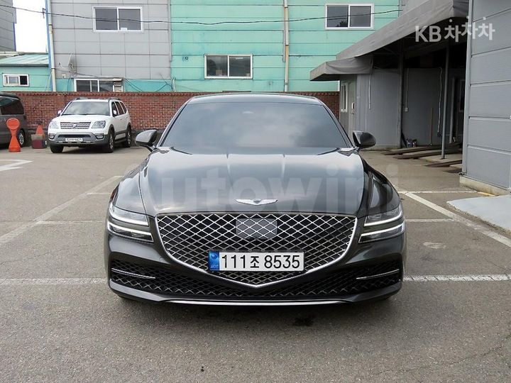 Genesis G80 2022 KMTGB41CDNU141037 — 2