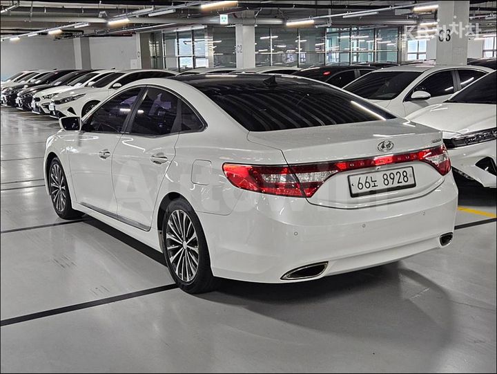 Hyundai Grandeur 2011 — 4