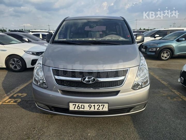 Hyundai Starex 2012 — 2