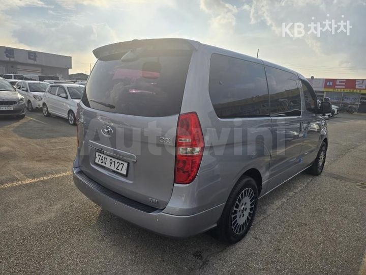 Hyundai Starex 2012 — 3