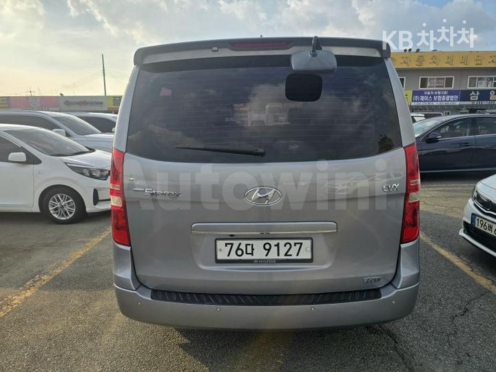Hyundai Starex 2012 — 4