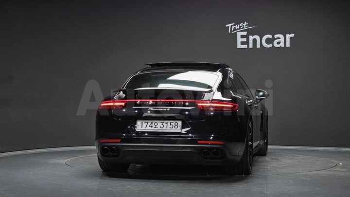 Porsche Panamera 2020 — 4