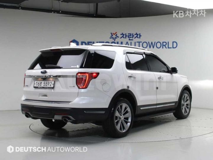 Ford Explorer 2018 — 2