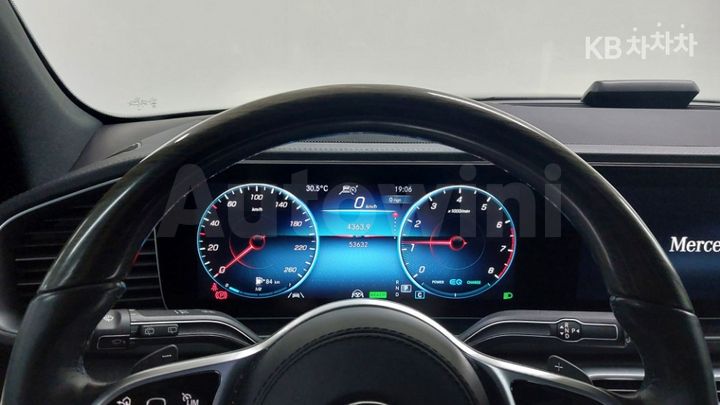 Mercedes Benz GLS Class
