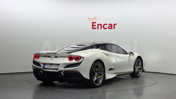 Ferrari F8