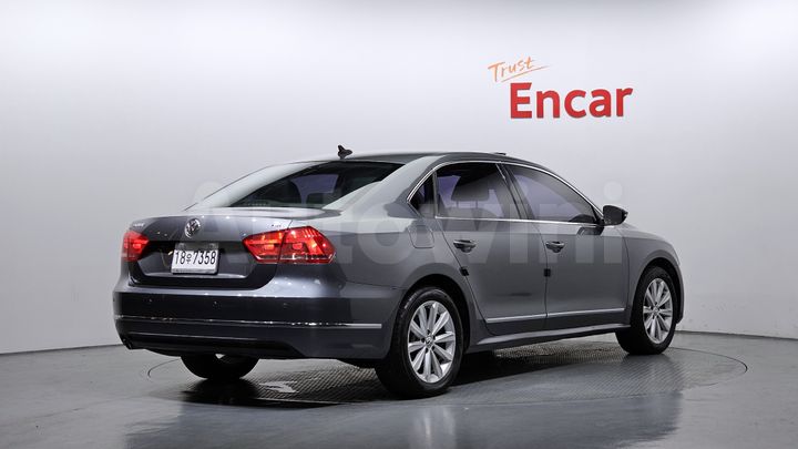 Volkswagen Passat 2015 — 2
