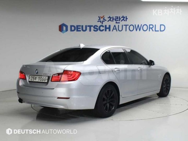 BMW 5 Series 2011 — 2