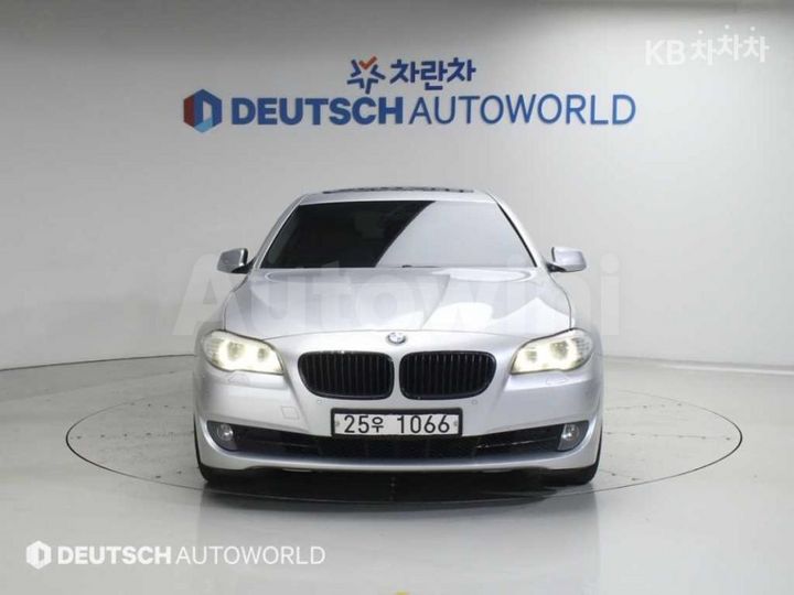 BMW 5 Series 2011 — 3