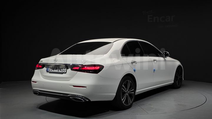Mercedes-Benz E Class 2022 — 2