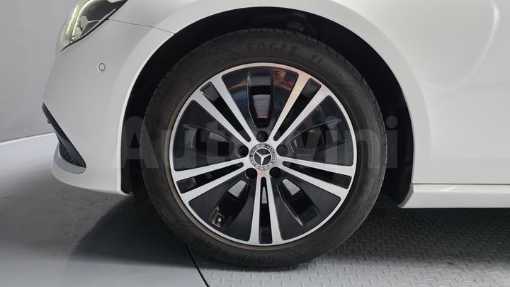 Mercedes-Benz E Class 2022 — 5