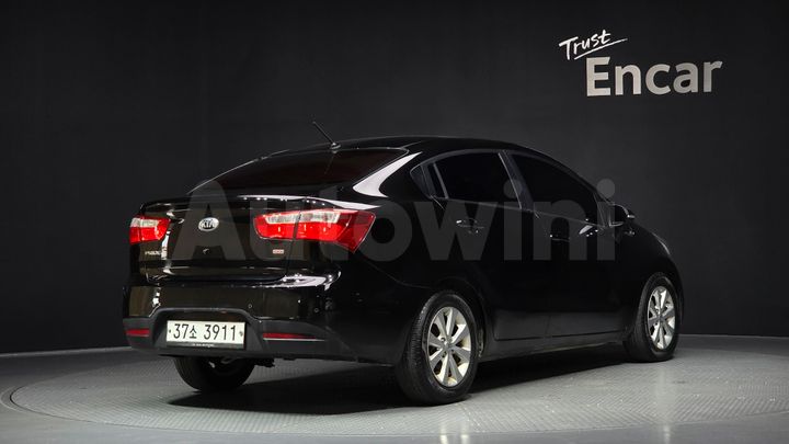 Kia Pride 2013 — 2