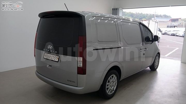 Hyundai Staria 2022 — 2