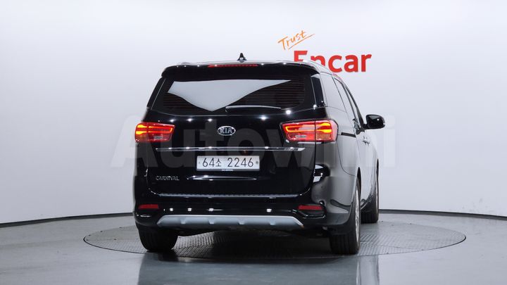 Kia Carnival 2019 — 4