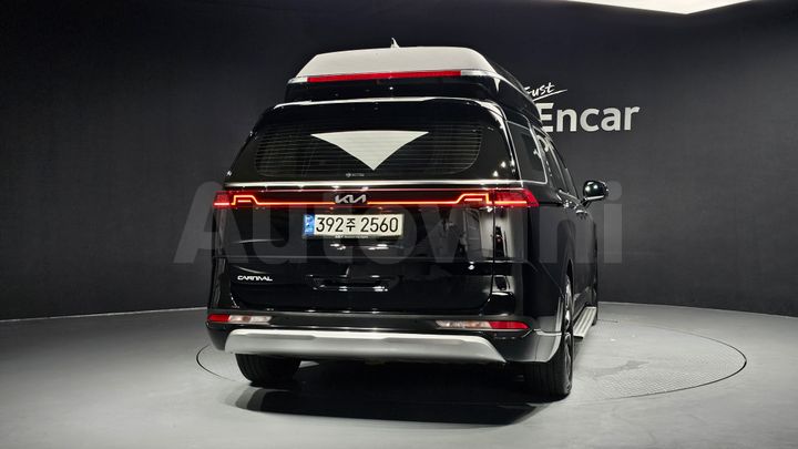 Kia Carnival 2023 — 4