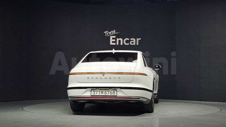 Hyundai Grandeur 2023 — 4