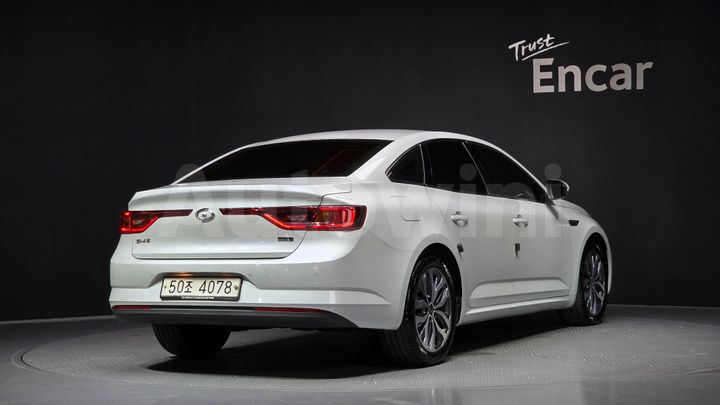 Renault SM6 2016 — 2