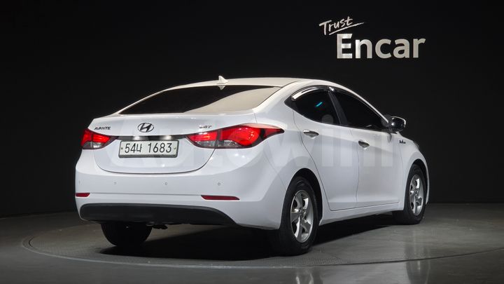 Hyundai Avante 2014 — 2