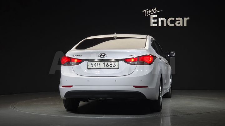 Hyundai Avante 2014 — 4