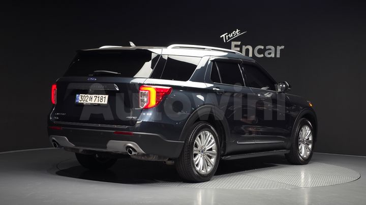 Ford Explorer 2023 — 2