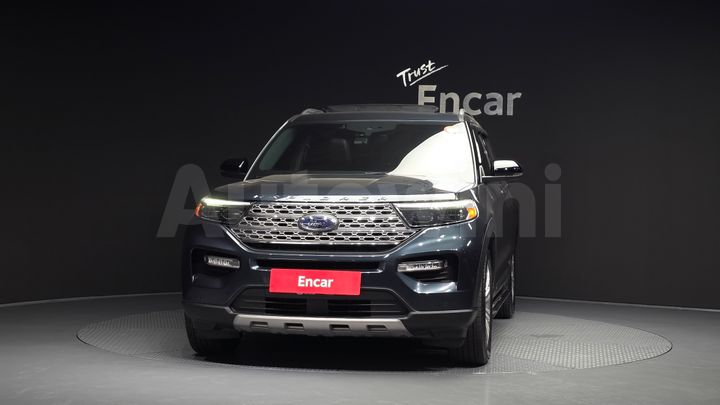 Ford Explorer 2023 — 3